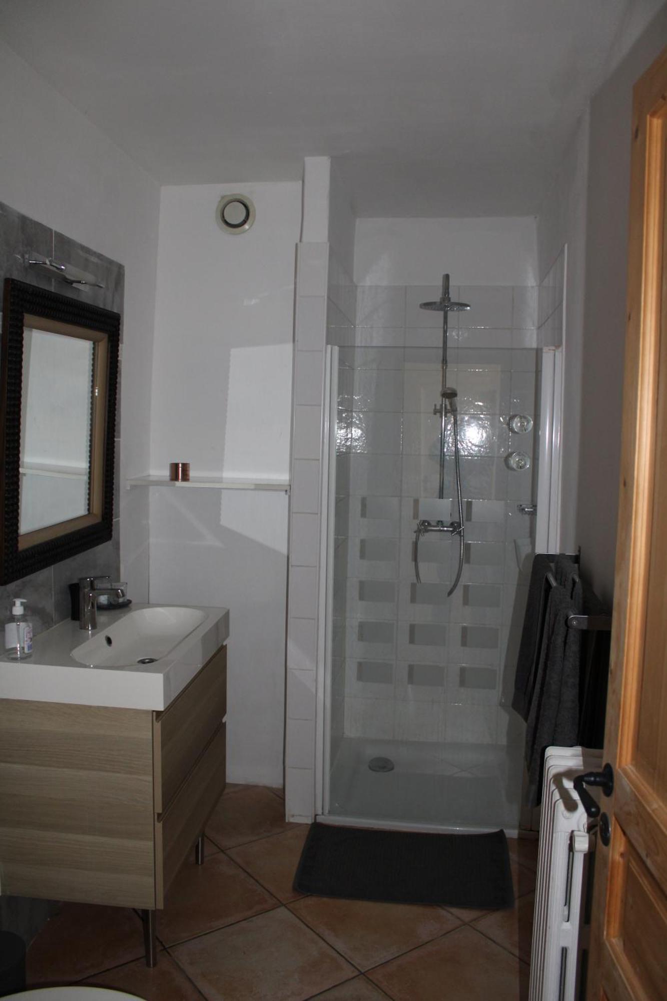 Agreable Appartement P2 Centre Ville Au Calme. Nîmes Exteriör bild